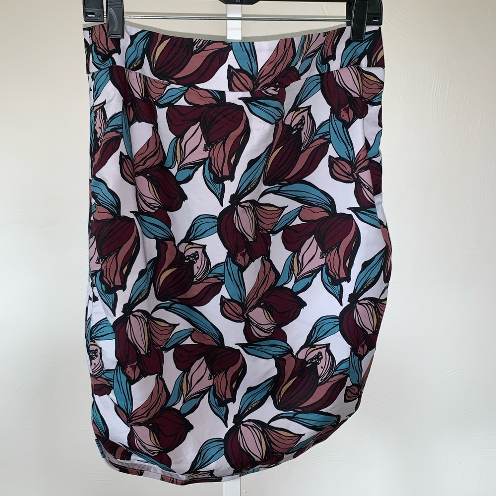 LOFT Floral Pencil Skirt
